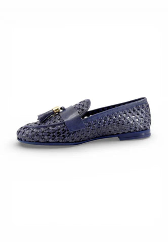 Frau - Mocassino donna in pelle intrecciata blu con nappine.