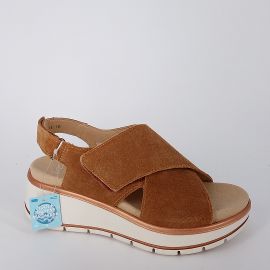 Ara - sandalo comodo in pelle scamosciata rum.