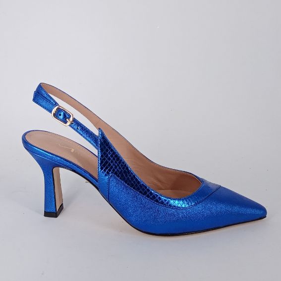 Musella . Decollete slingback in pelle blu oltremare .