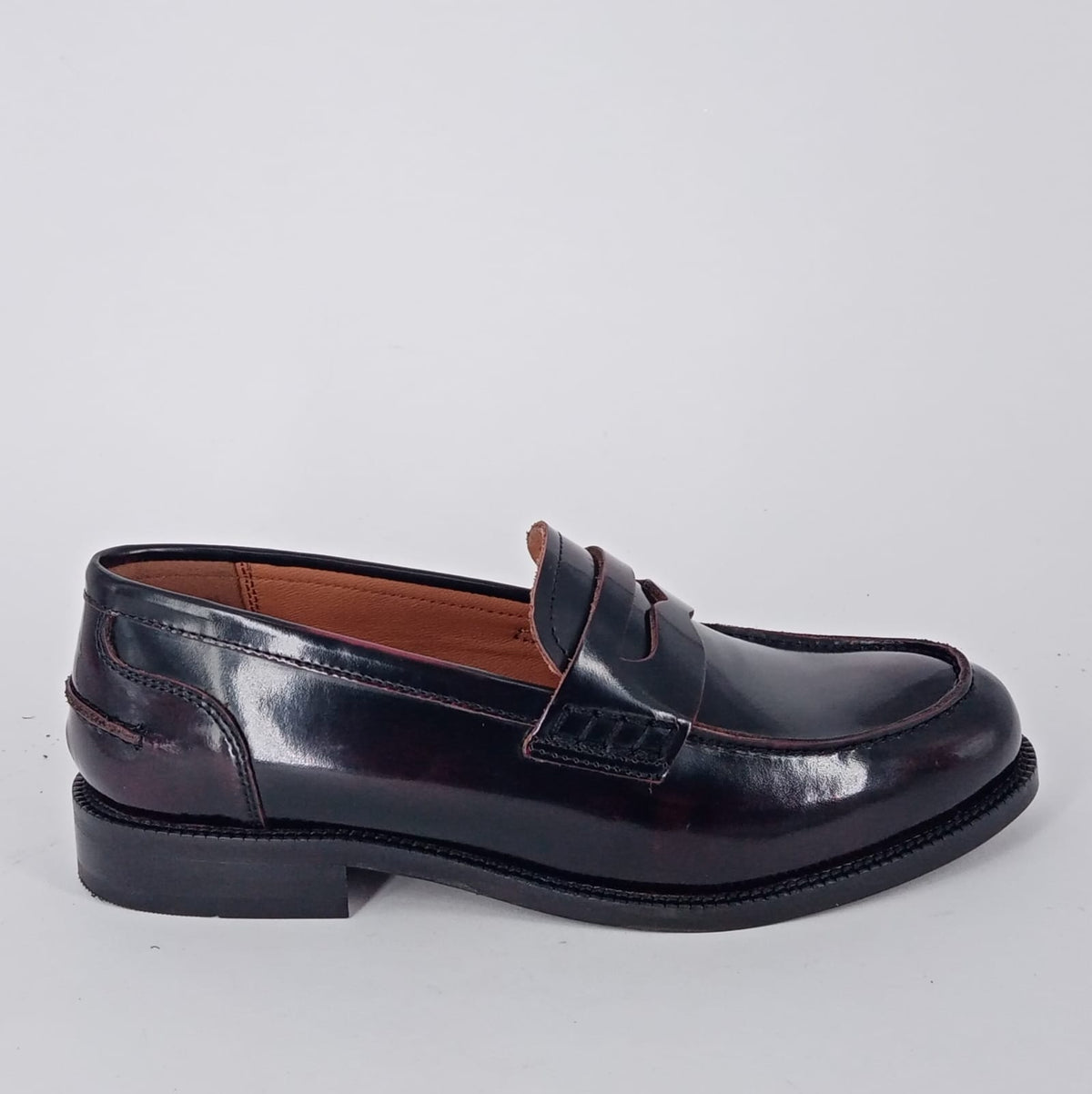 Melluso- Mocassino college donna in pelle bordò.