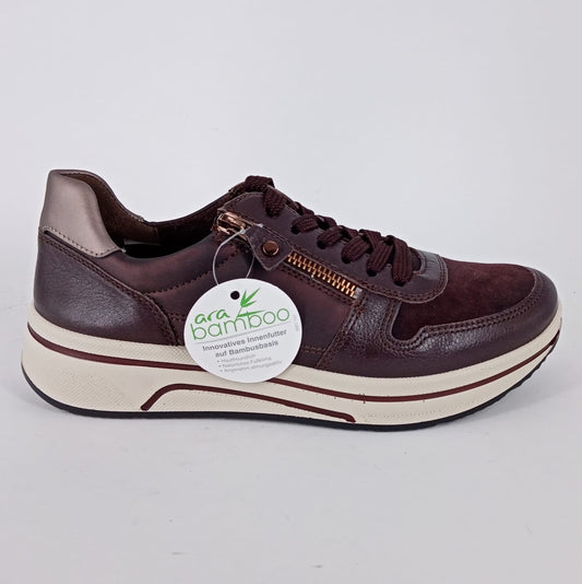 ARA- Sneakers da donna in pelle amarone. -