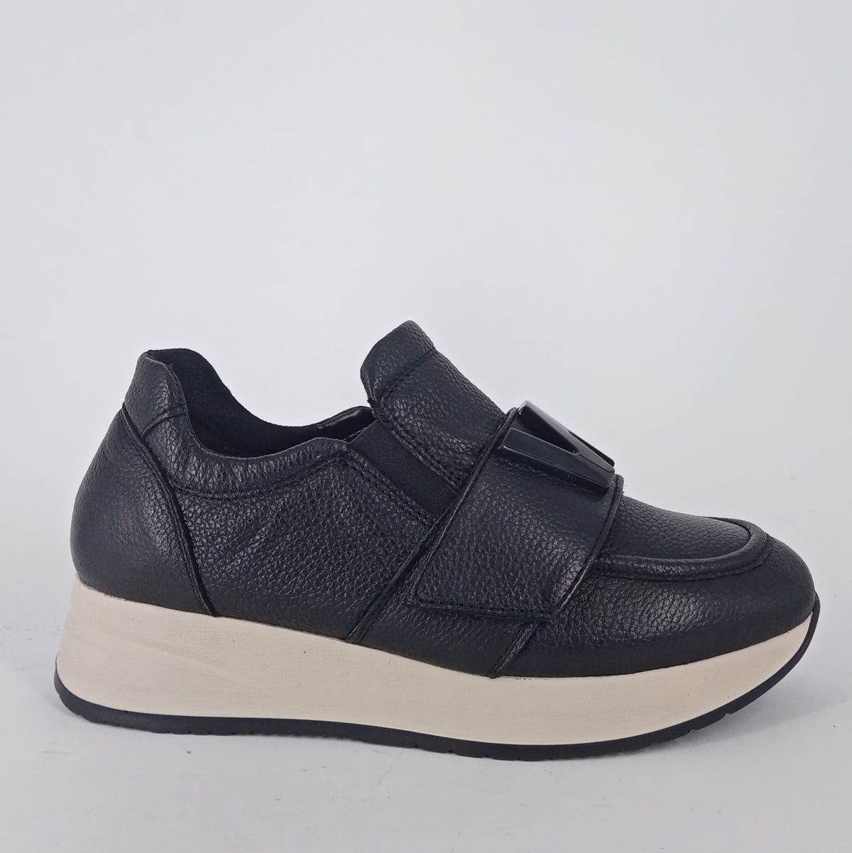 MELLUSO WALK - Sneakers slip-on donna in pelle nera.