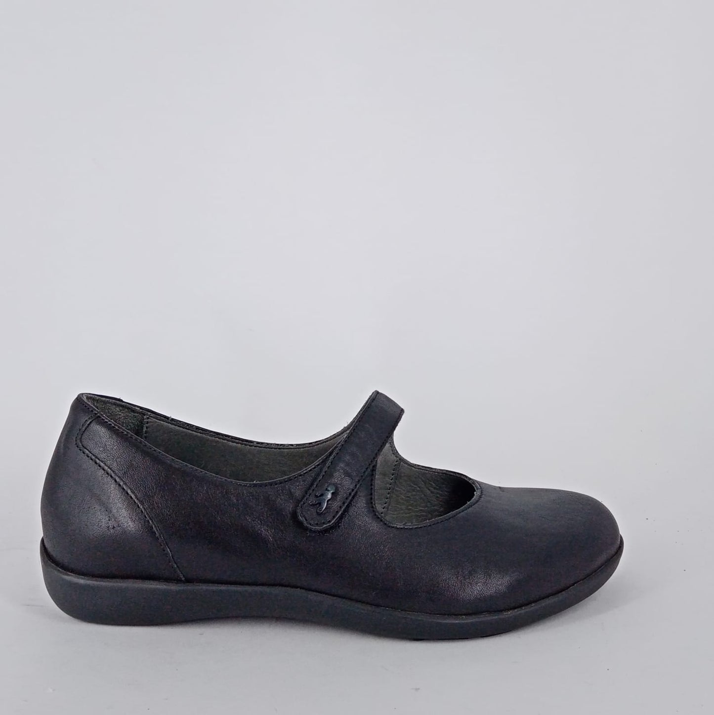 BENVADO - Decolleté in pelle nera. -50%