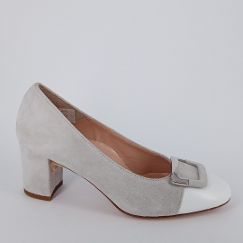 CINZIA VALLE . Decolletè in camoscio perla . -50%