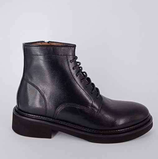 CALPIERRE - Anfibio in pelle nera. - 30%