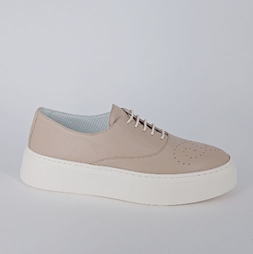 Cinzia Valle - Sneakers in pelle beige.