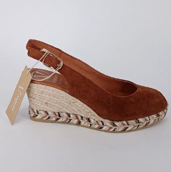 VIGUERA . Espadrillas in camoscio tabacco .
