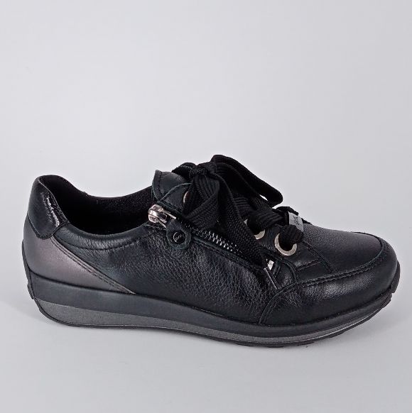 Ara - Sneakers in pelle nera con lacci e zip .