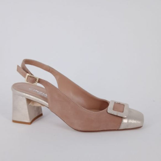 CINZIA VALLE - Decolletè SLING BACK in camoscio sabbia e riporti platino .