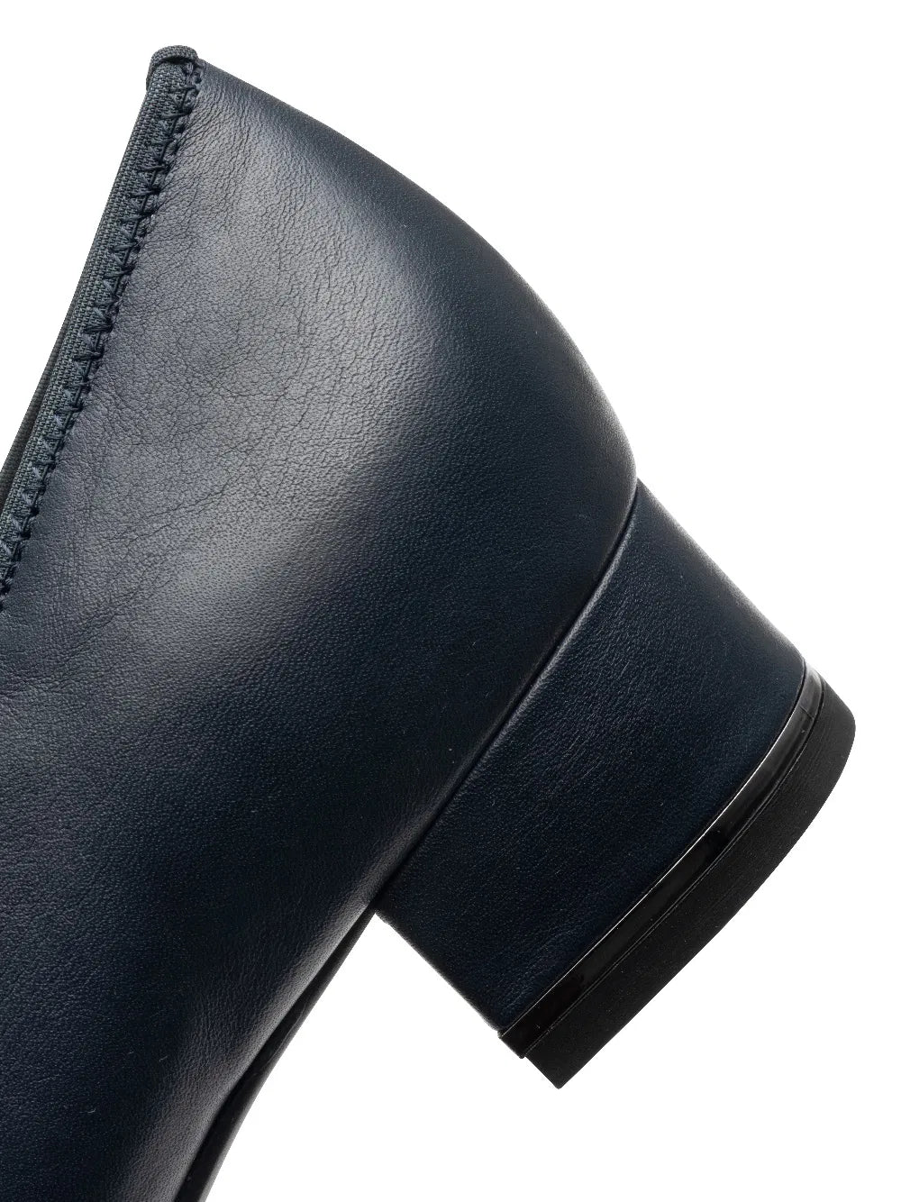 Ara - Dècolletè donna in pelle nera.