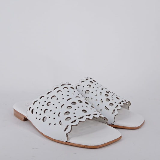 MRC -  Ciabatta fashion donna  in pelle bianca.