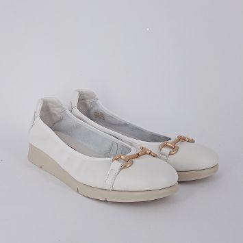 Frau  -  Ballerina comoda in pelle bianca.