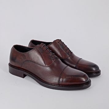 GRAMAR SHOES . Francesina uomo testa di moro.