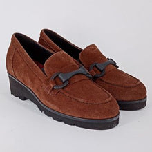 Carica l&#39;immagine nel visualizzatore di Gallery, Maral- Mocassino scamosciato marrone.
