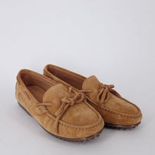 Carica l&#39;immagine nel visualizzatore di Gallery, MASTRO DOMENICO . Mocassino in pelle color ambra .
