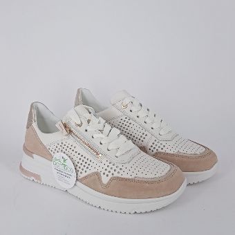Ara sneakers in pelle bianca forata con inserti in camoscio taupe.