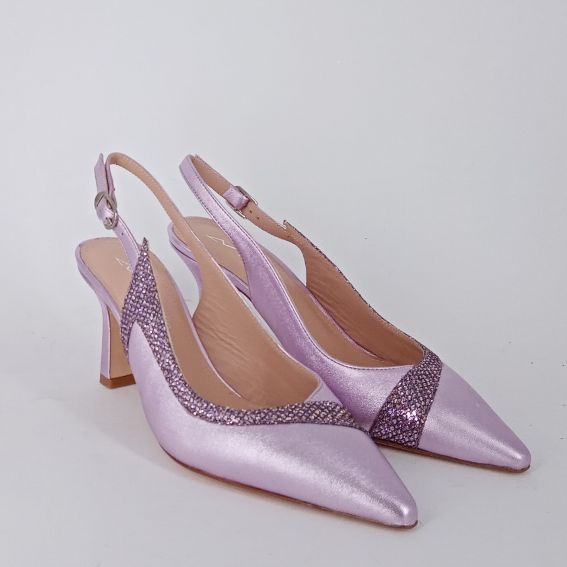 Musella . Decolletè slingback in pelle color lilla.