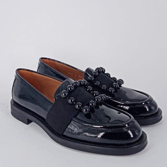 FRAU- Mocassino in vernice lucida con accessorio.