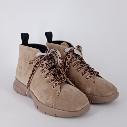 FRAU- Polacchino donna in pelle scamosciata Beige .