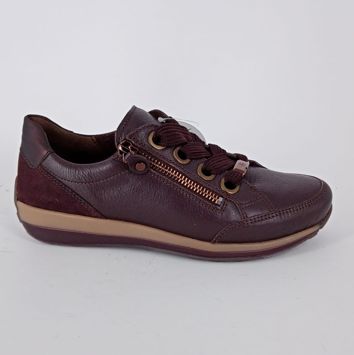 ARA-  Sneakers da donna  in pelle amarone.