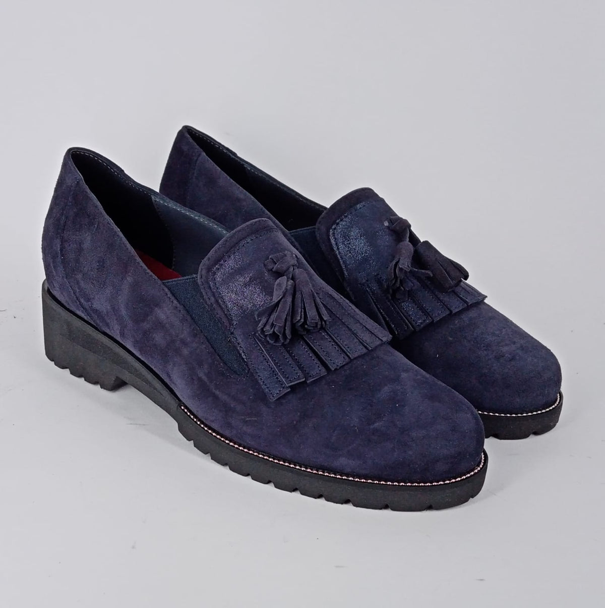 Maral shoes - Mocassino blu in camoscio con frangia.