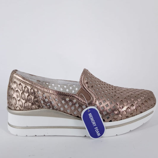 MRC - Scarpa comoda bronzo .