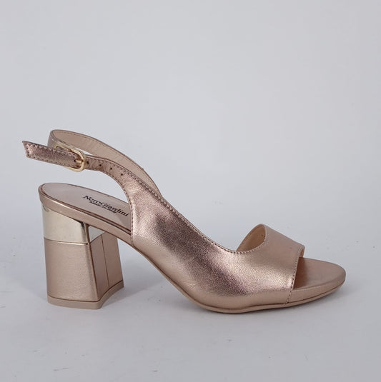 Nero Giardini - Sandali in pelle platino.