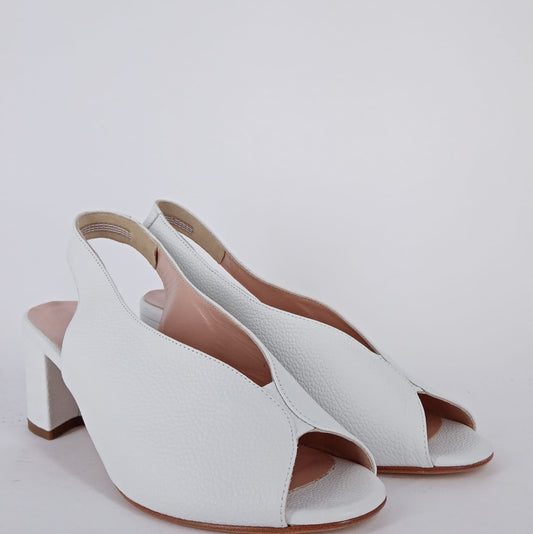 Cinzia Valle - Sandalo comodo in pelle bianca. -30%