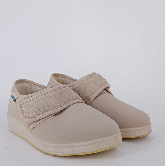 Emanuela- Pantofola sanitaria  in tessuto beige.