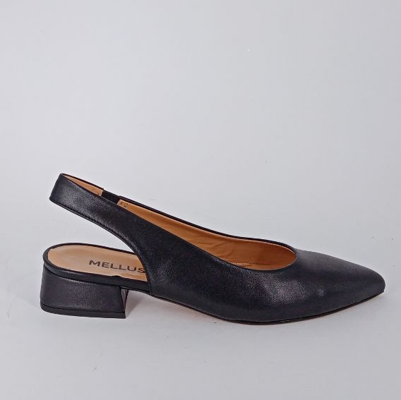 Melluso .  Decolettè slingback in pelle nero