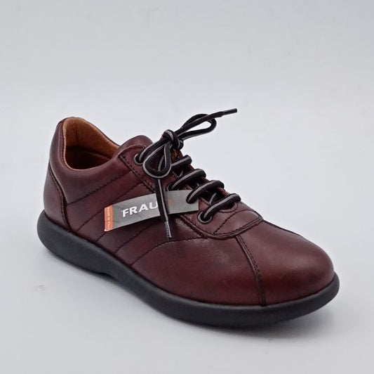 FRAU - Scarpa allacciata in pelle bordeaux. -30%