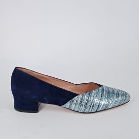 CINZIA VALLE .  Decolletè in camoscio blu con riporti . -40%