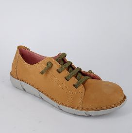 OBIKA . Sneakers in nubuk ocra  - 30 %