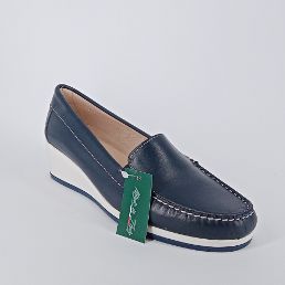 COMFORT . Mocassini in pelle blu . 20%