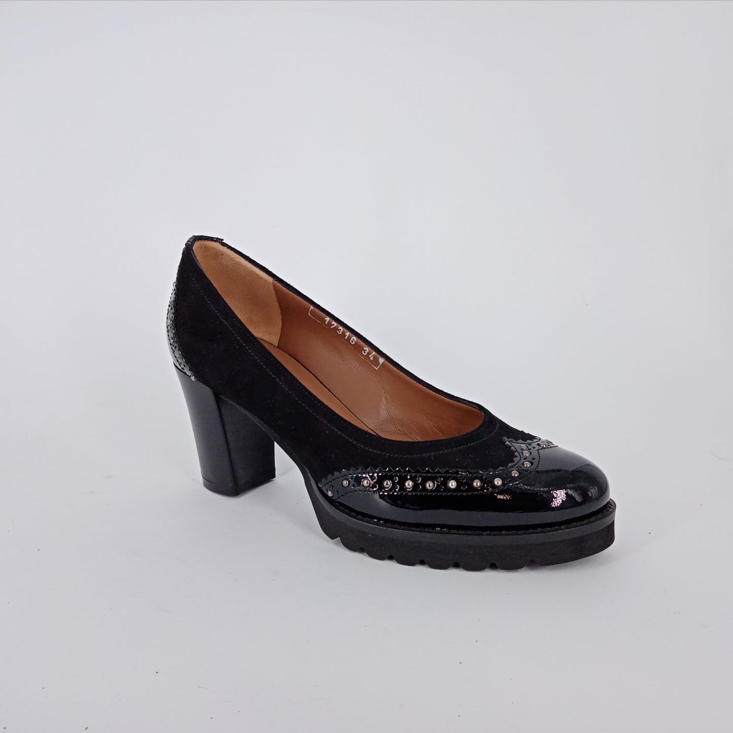 MUSELLA . Decolletè in camoscio e vernice nero -50% .