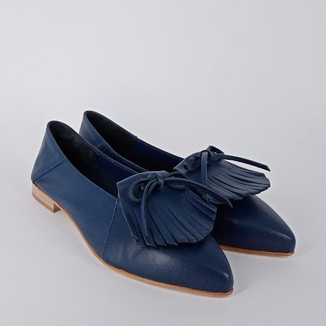 MASTRO DOMENICO  . Ballerina in pelle blu con frangia  30%