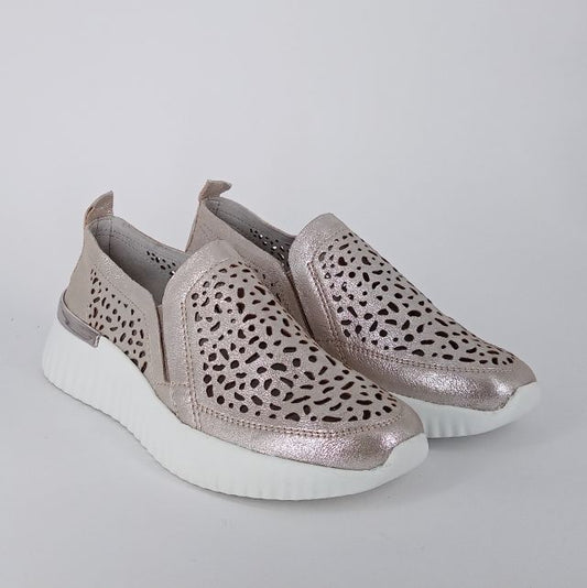 SUSIMODA . Sneakers in pelle traforata platino .