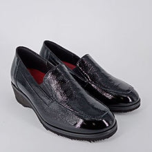 Carica l&#39;immagine nel visualizzatore di Gallery, Maral - Mocassino in naplak con plantare estraibile . -
