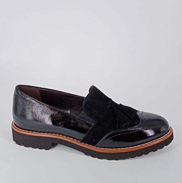 Cinzia Valle - Slip-on in vernice e camoscio nero .