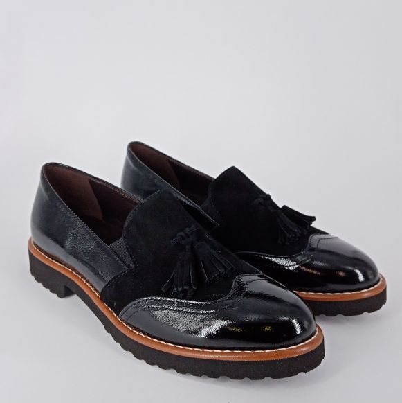 Cinzia Valle - Slip-on in vernice e camoscio nero .