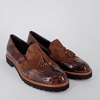 Cinzia Valle - Slip-on in vernice e camoscio marrone .