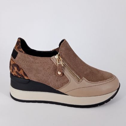 Melluso Walk - Sneakers in camoscio e in pelle beige. - 30%