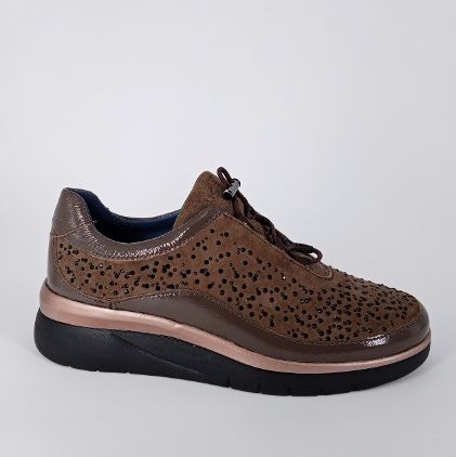 Melluso Walk - Sneakers in camoscio e vernice visone. - 30%