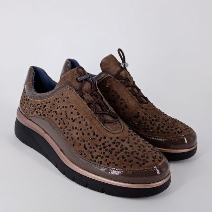 Melluso Walk - Sneakers in camoscio e vernice visone. - 30%
