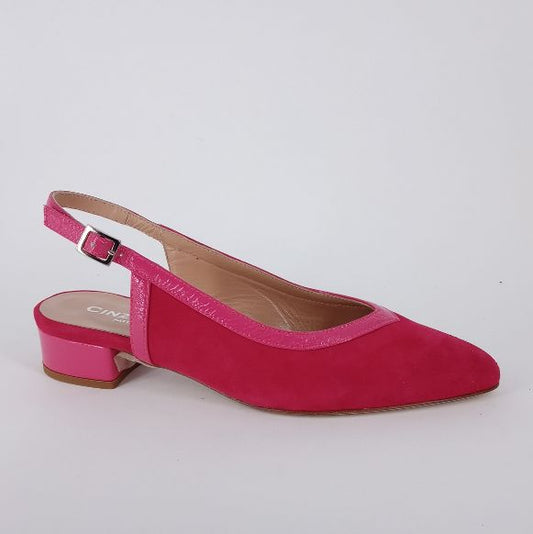 CINZIA VALLE - Decolletè slingback in camoscio fuxia .